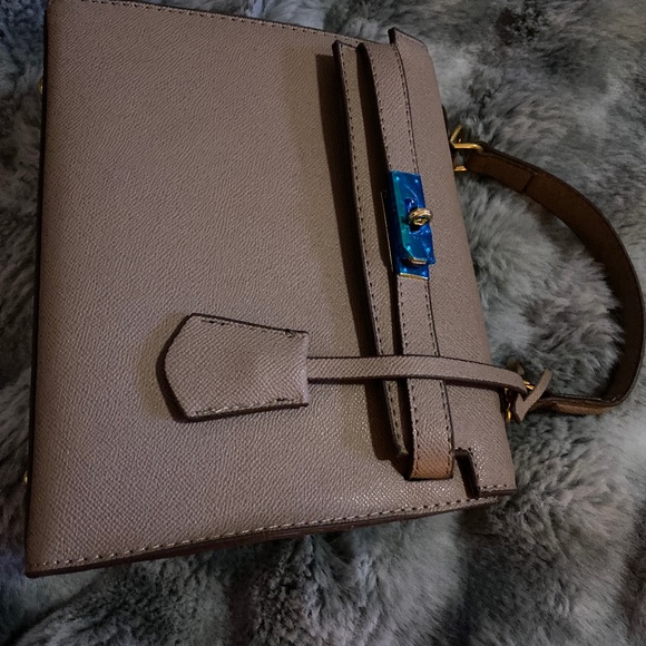 Purse - Picture 2 of 2